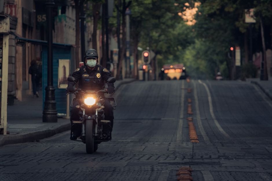 Aprovechó que todos miraban el partido para robar una moto: cayó en Candelaria