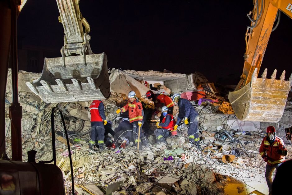 Venezuela bajo los escombros: la esperanza se apaga tras el doble terremoto