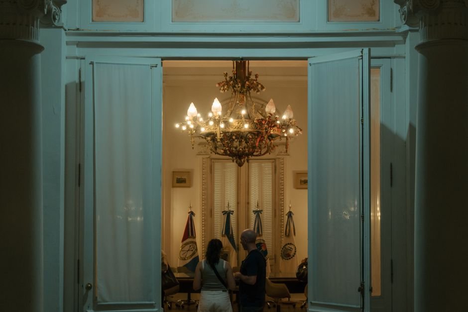 Siguen los cambios en el gabinete de Milei: Santilli asume en medio de sospechas