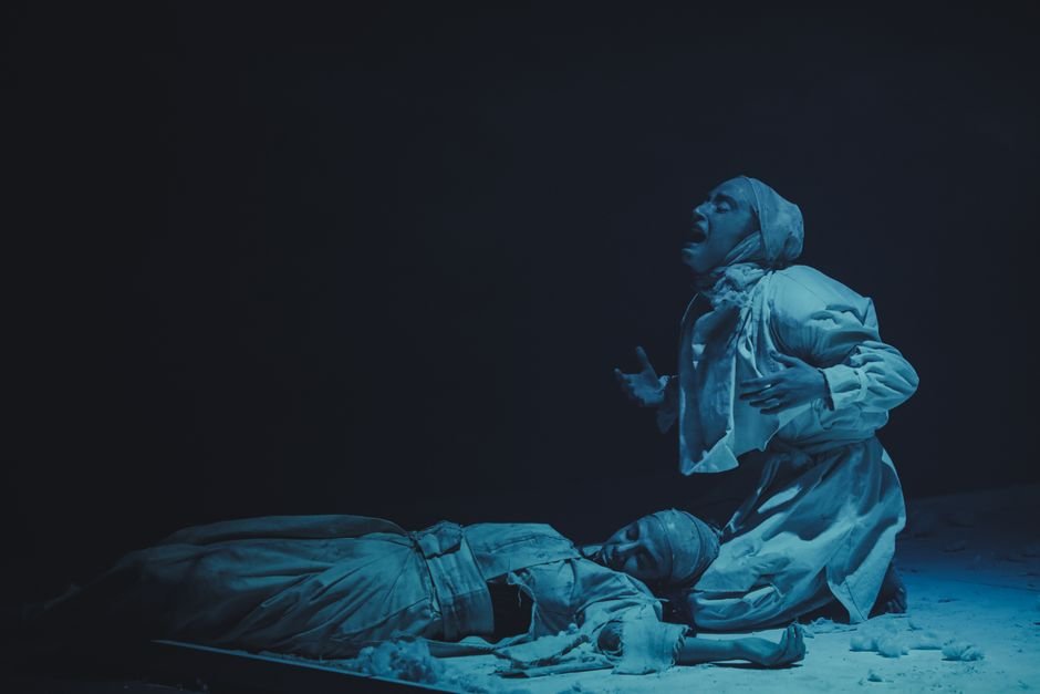 El arte de escuchar: Claudia Stella llega a Posadas con un show que cala hondo