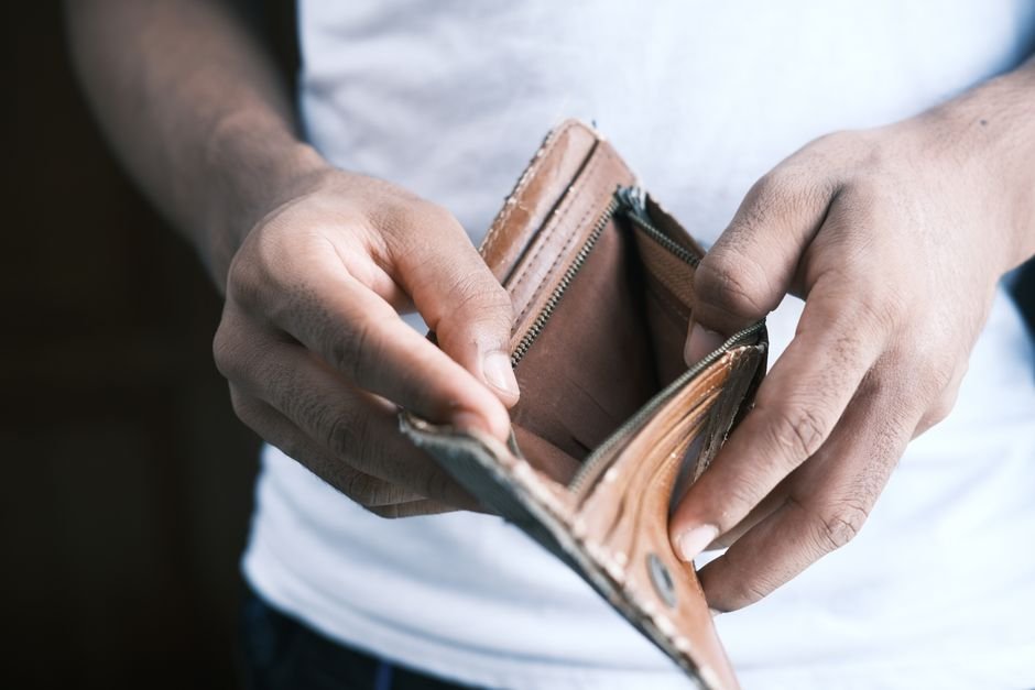 Deudas que asfixian: casi 6 millones de argentinos ya no pueden pagar sus cuentas