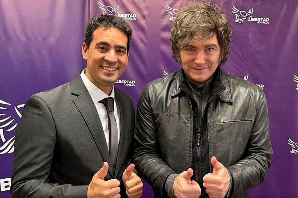 Otro funcionario libertario en la mira: Ravier, el vocero que ya genera dudas