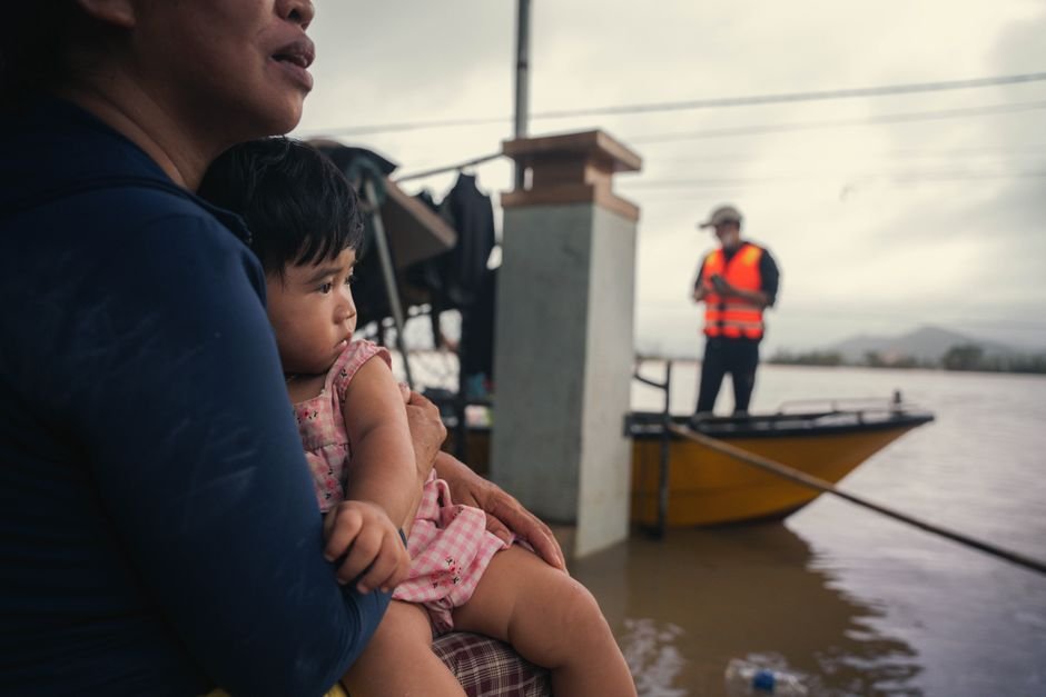 Milagro en Venezuela: rescataron a una madre y su bebé de 18 días tras el sismo